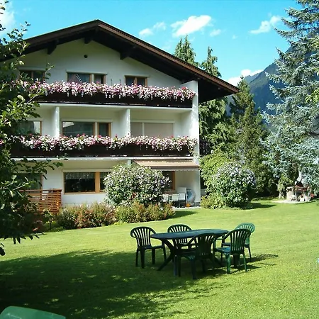 Gastehaus Ahornblick * Mayrhofen