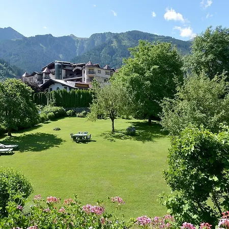 לינה וארוחת בוקר Gaestehaus Ahornblick *